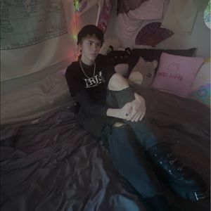 Meet your Posher, Christopher